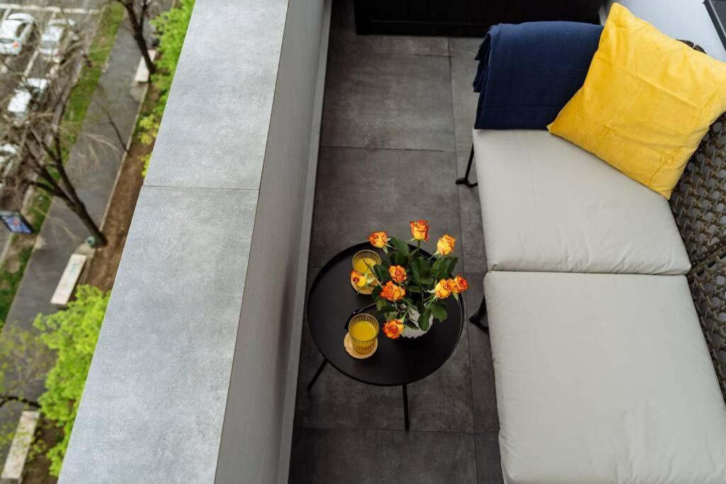 Amazing City View - Terrace+Netflix - City Center Bucarest Exterior foto